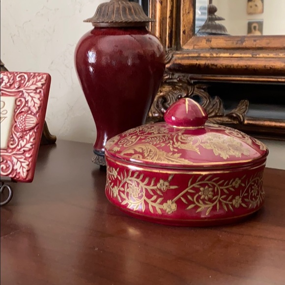 Red & Gold accent jar - Picture 5 of 5